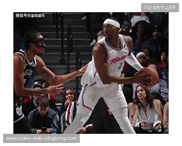 阿德巴约篮下压制,热火攻防两端收获胜利