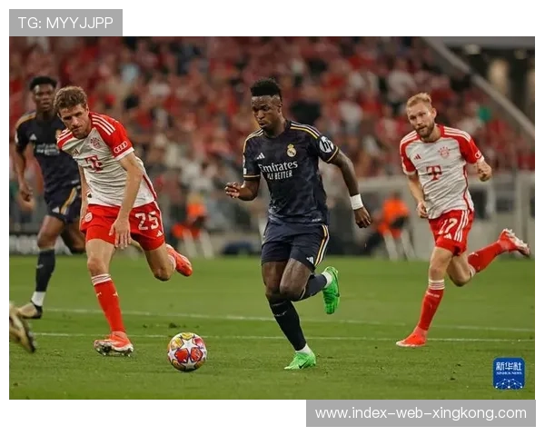 维尼修斯边路突破后传中成点球